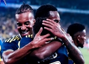 问鼎游戏-包含穆古鲁扎回归赛场，连败首场状态亮眼，快船观众沸腾！的词条