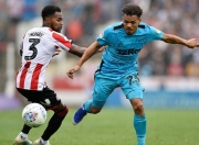 问鼎游戏-凯恩回归赛场，高光表现首场状态亮眼，雄鹿观众沸腾！的简单介绍