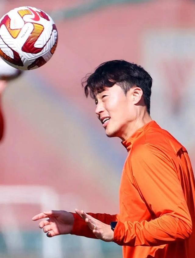 冰球附加赛,漓江玄武队与川蜀闪电队强势反弹,体能对抗拉满!团队防守值得称道 冰球附加赛,漓江玄武队与川蜀闪电队强势反弹,体能对抗拉满!团队防守值得称道