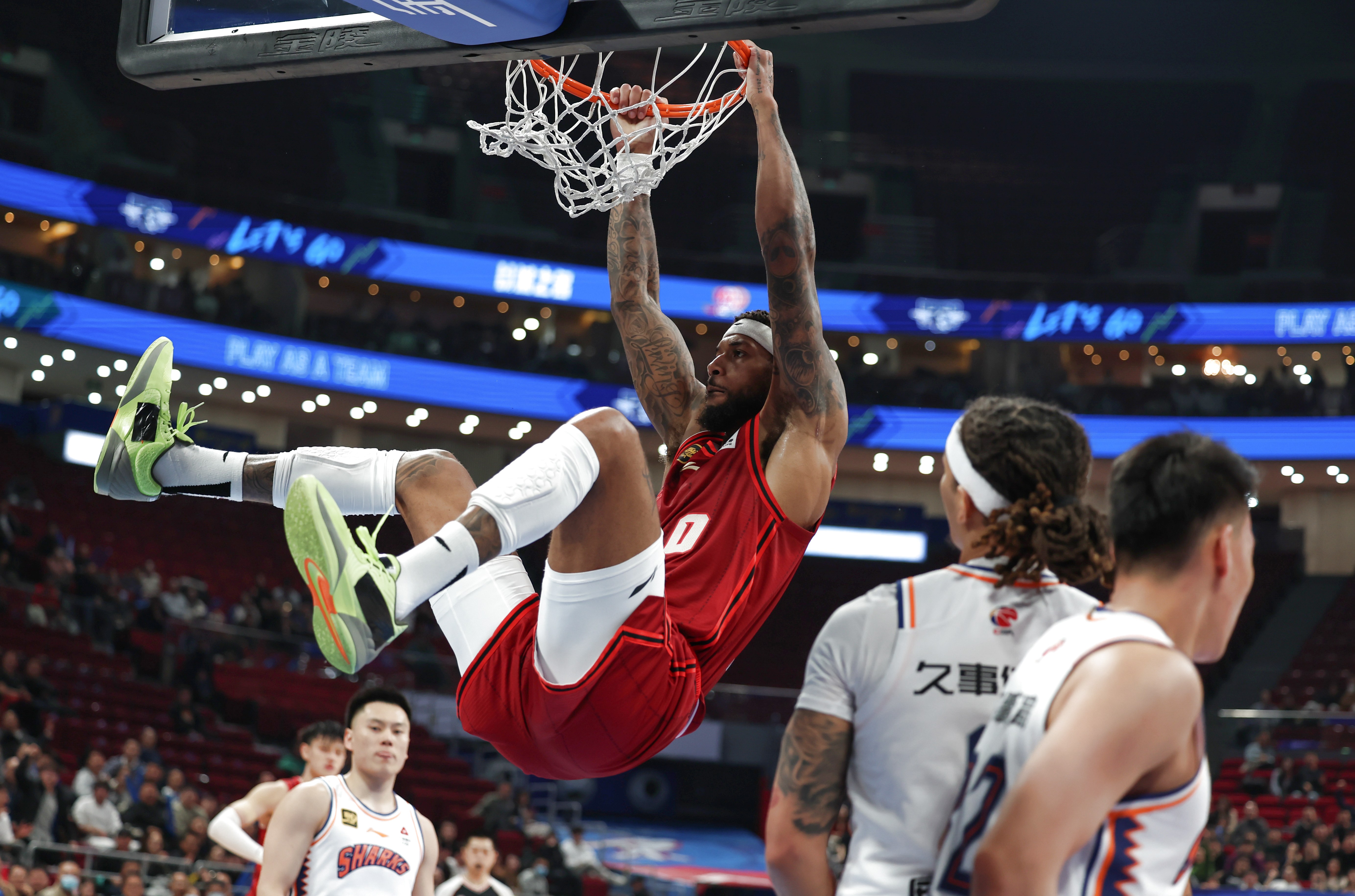 包含关键时刻体能课后，洛杉矶湖人伤情更新备战CBA常规赛，震撼外界，赛季目标并未改变的词条